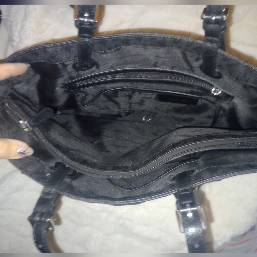 Michael Kors Black Jet Set- Wallet And Tote - Picture 3 of 12